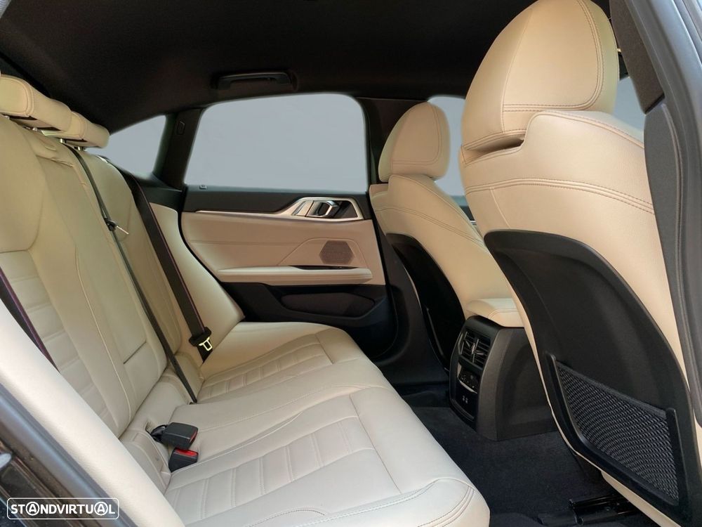 BMW i4 eDrive40 Pack Desportivo M Pro - 19