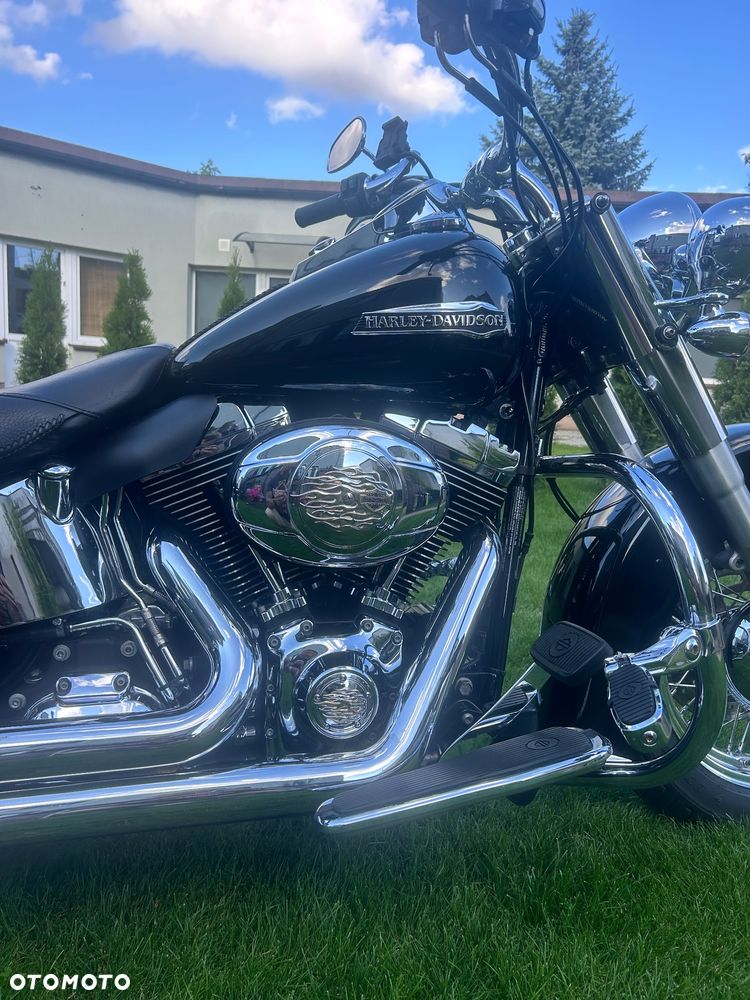 Harley-Davidson Softail Deluxe - 13