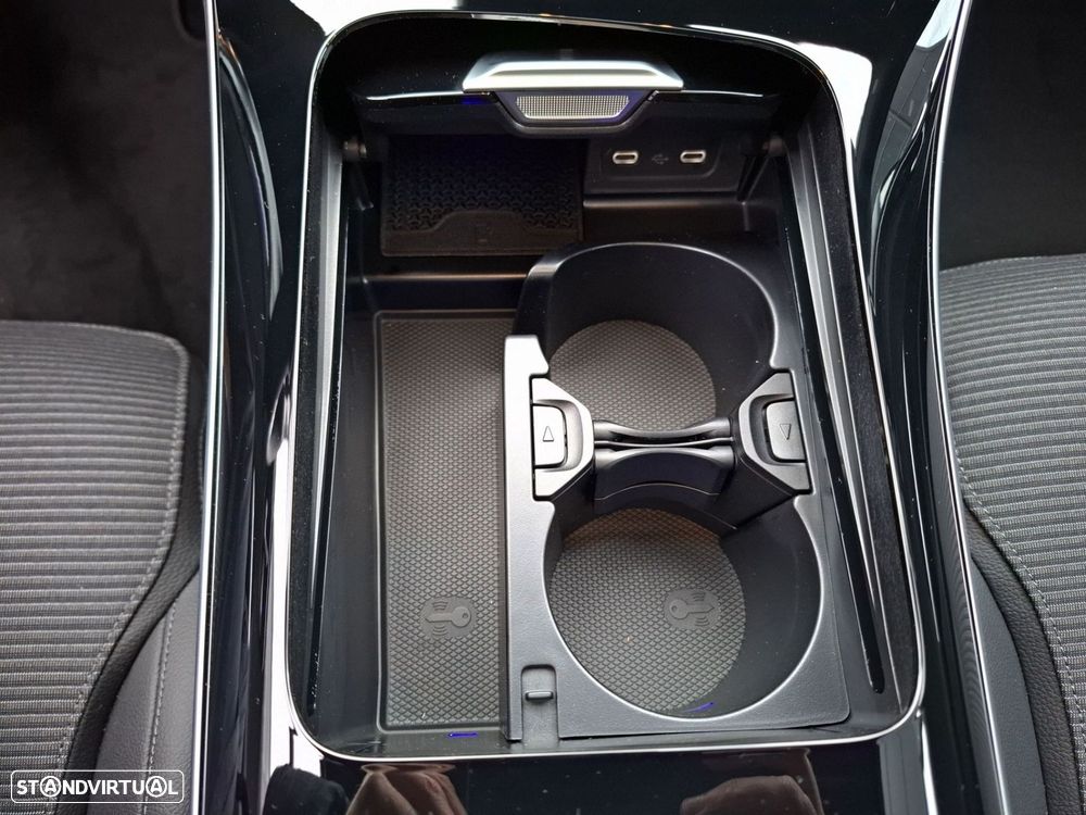 Mercedes-Benz C 300 e Avantgarde - 22