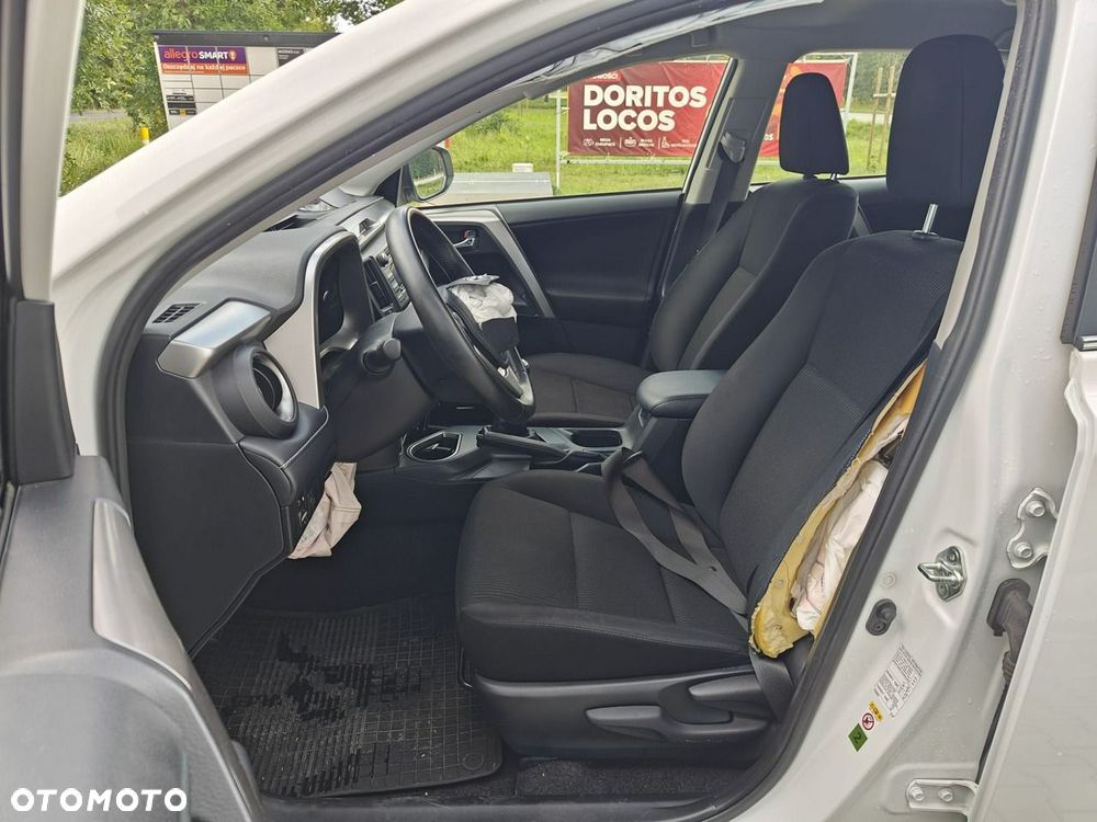 Toyota RAV4 - 10
