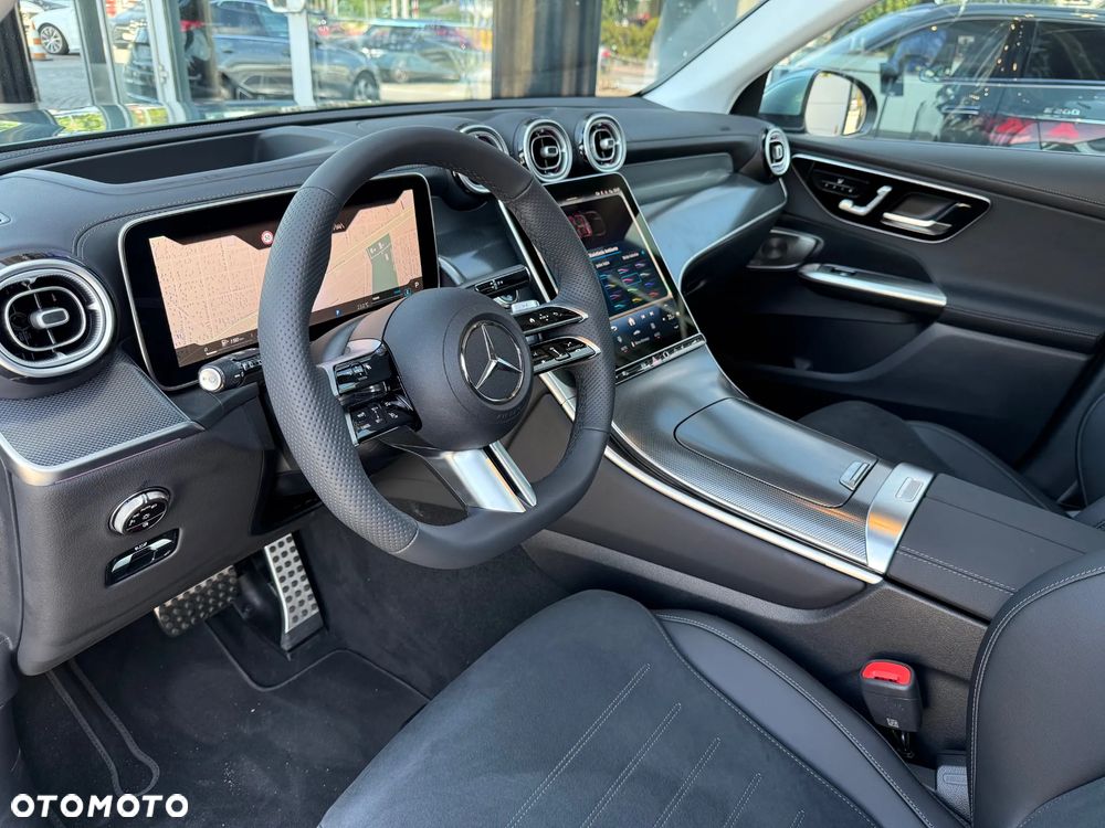 Mercedes-Benz GLC - 12