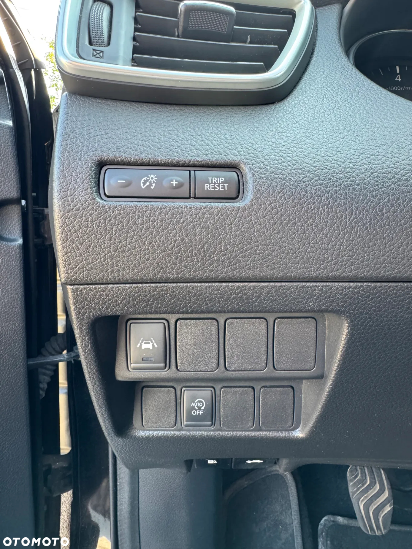 Nissan Qashqai 1.6 DIG-T N-Connecta - 14