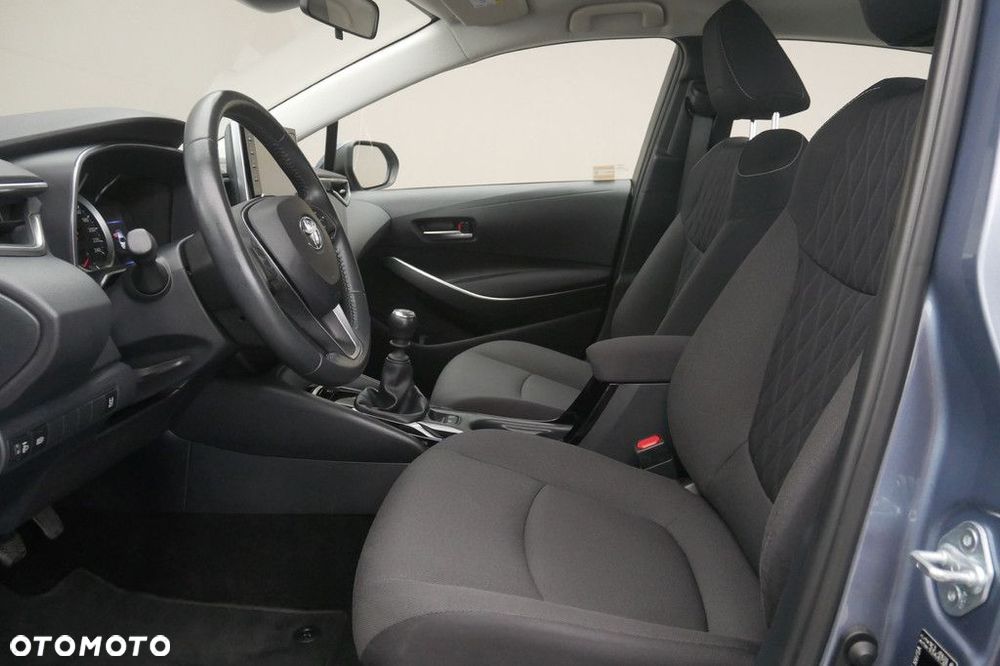 Toyota Corolla - 12