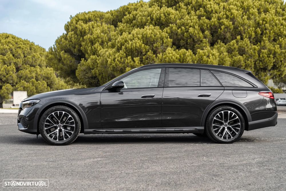 Mercedes-Benz E 300 de 4Matic All-Terrain - 3