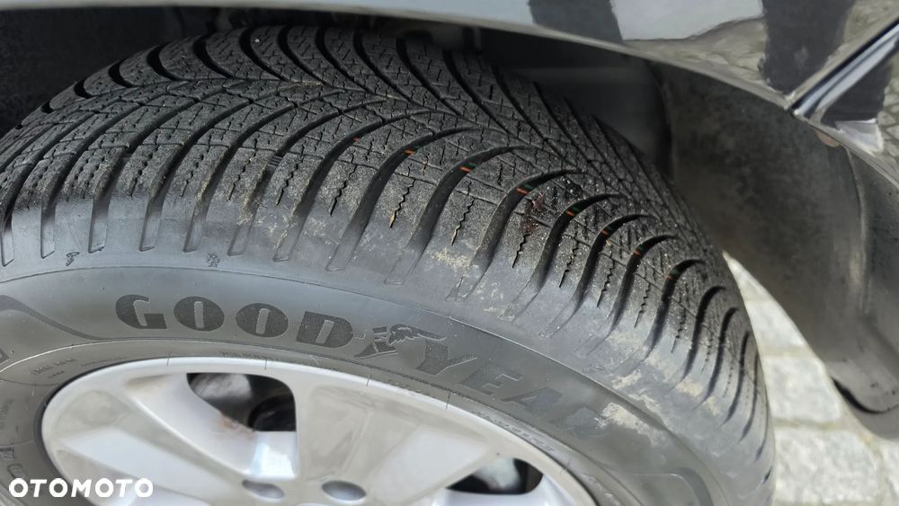 Dacia Duster TCe 125 4x2 Celebration - 22