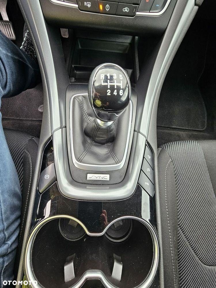Ford Mondeo - 23