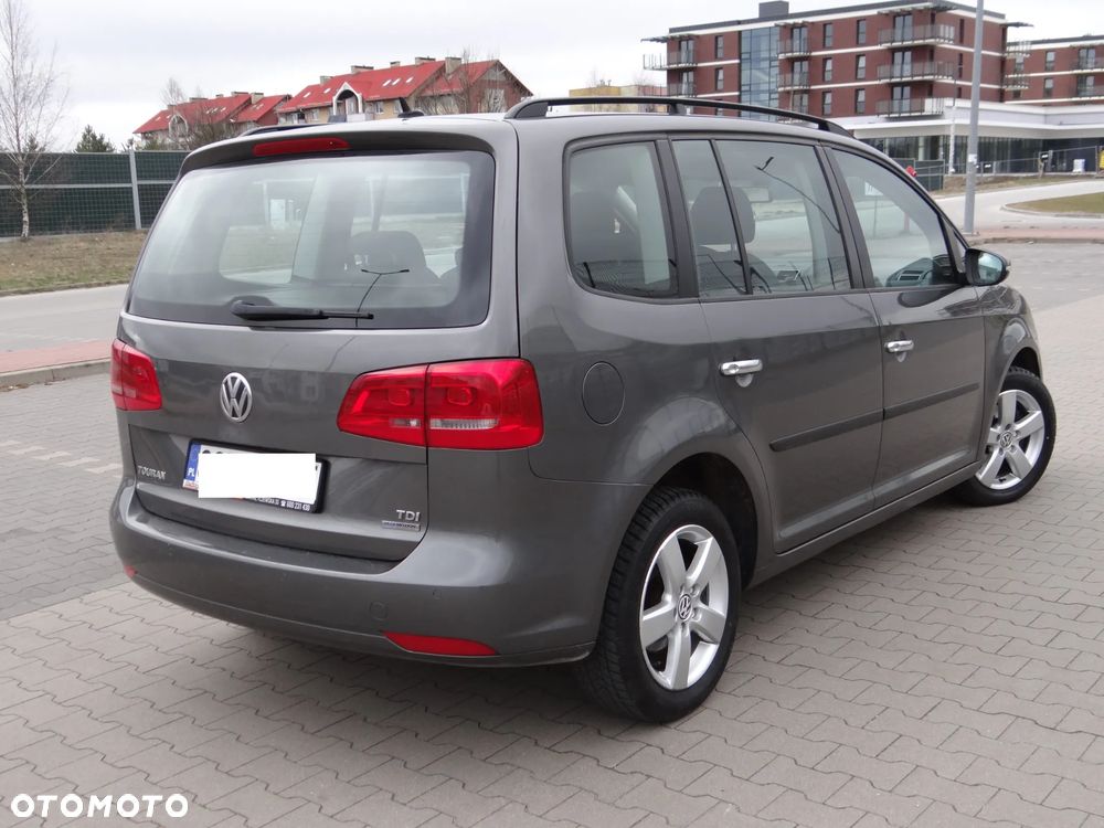 Volkswagen Touran - 3