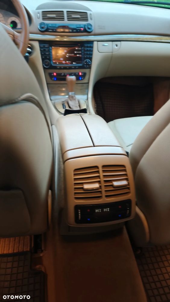 Mercedes-Benz Klasa E 320 CDI Avantgarde Sport Edition - 17