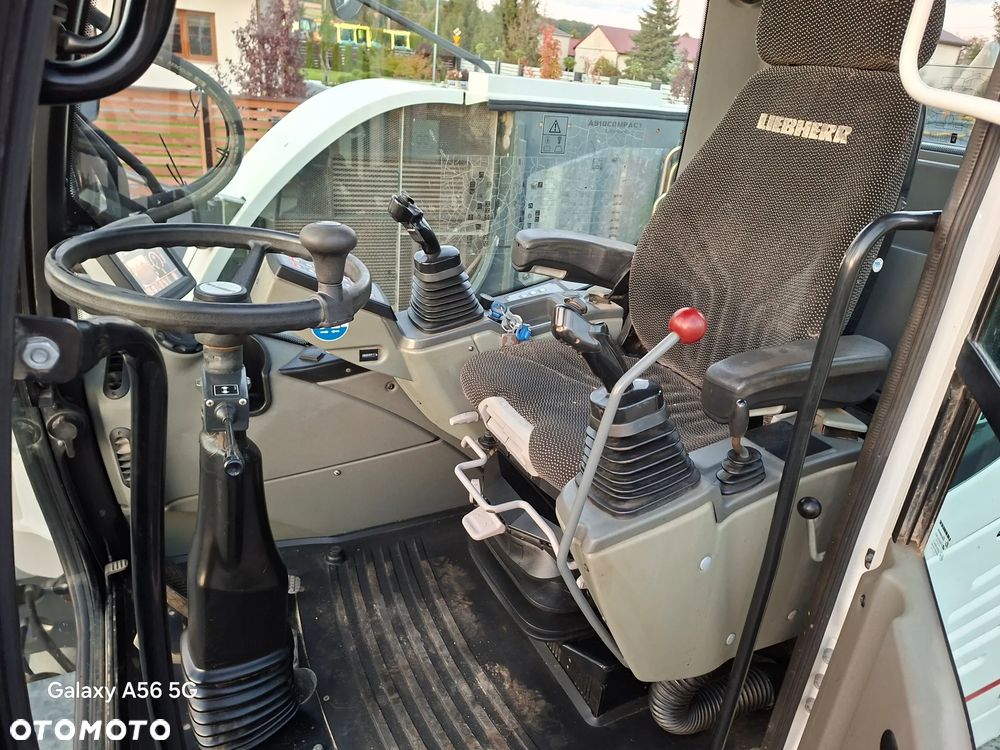 Liebherr A910 Compact Rok 2016 - 7