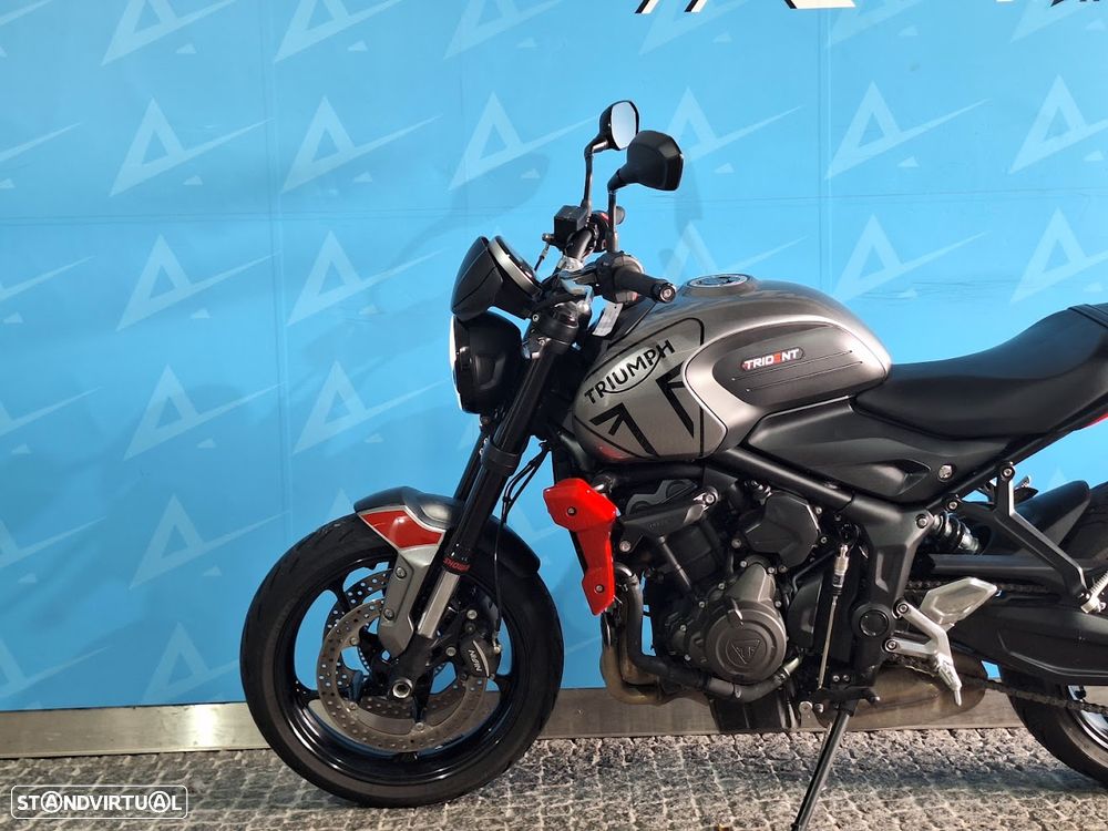 Triumph Trident - 6