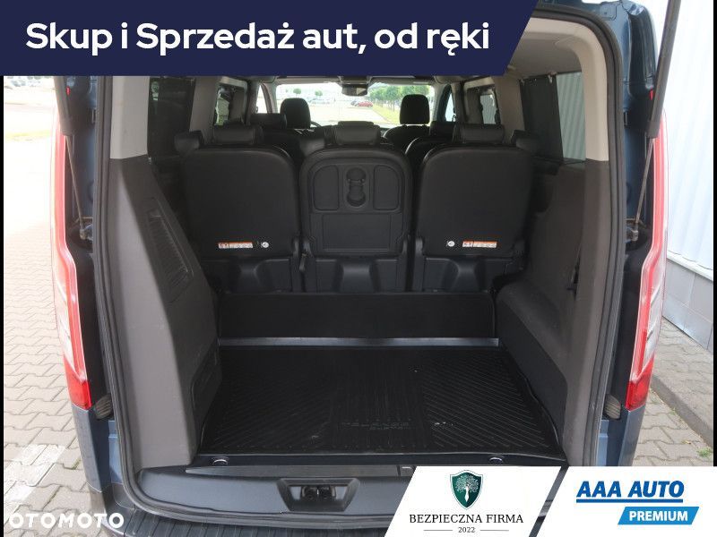 Ford Tourneo Custom - 15
