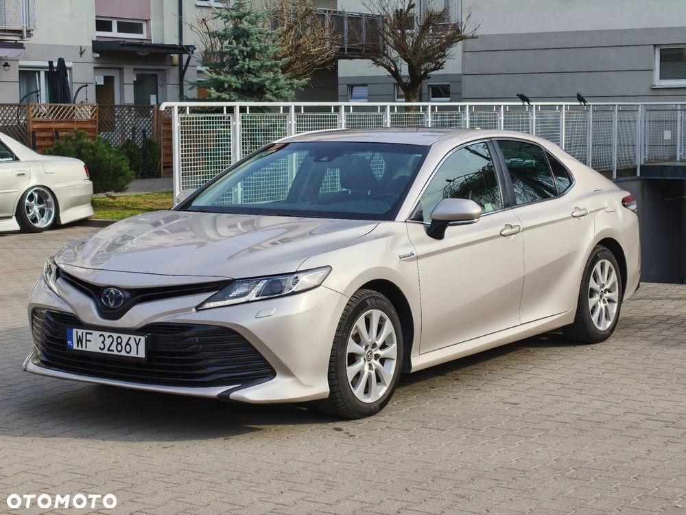 Toyota Camry Business Edition - 1