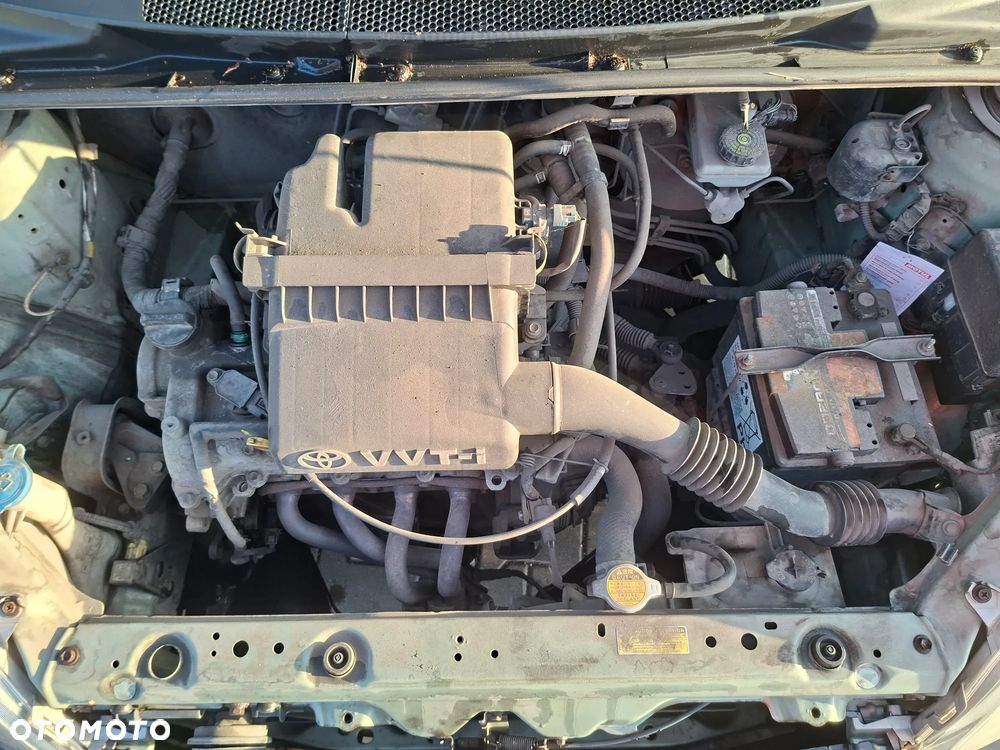 Toyota Yaris 1.0 Base - 12