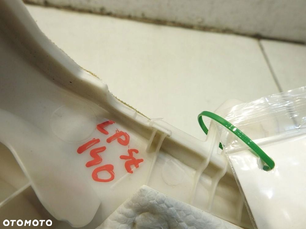 OSŁONA SŁUPKA LEWY PRZÓD HYUNDAI I40 858103Z000 - 2