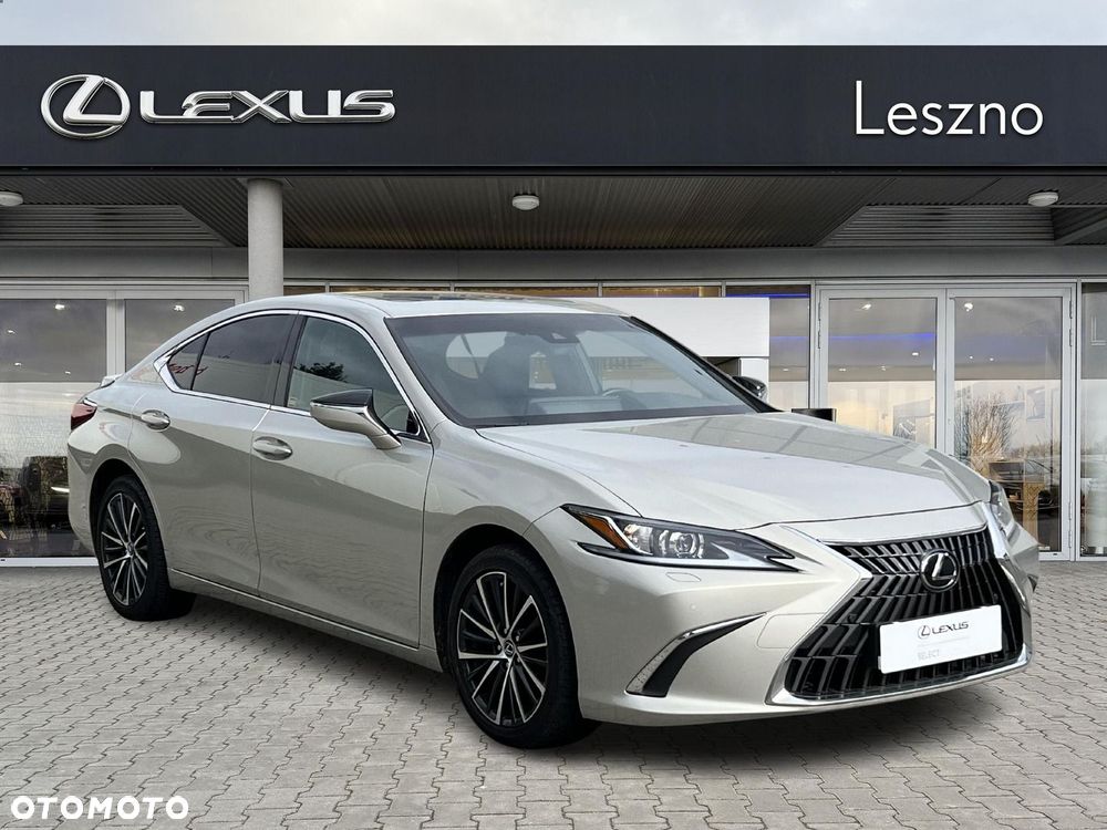 Lexus ES 300h Business Edition - 5