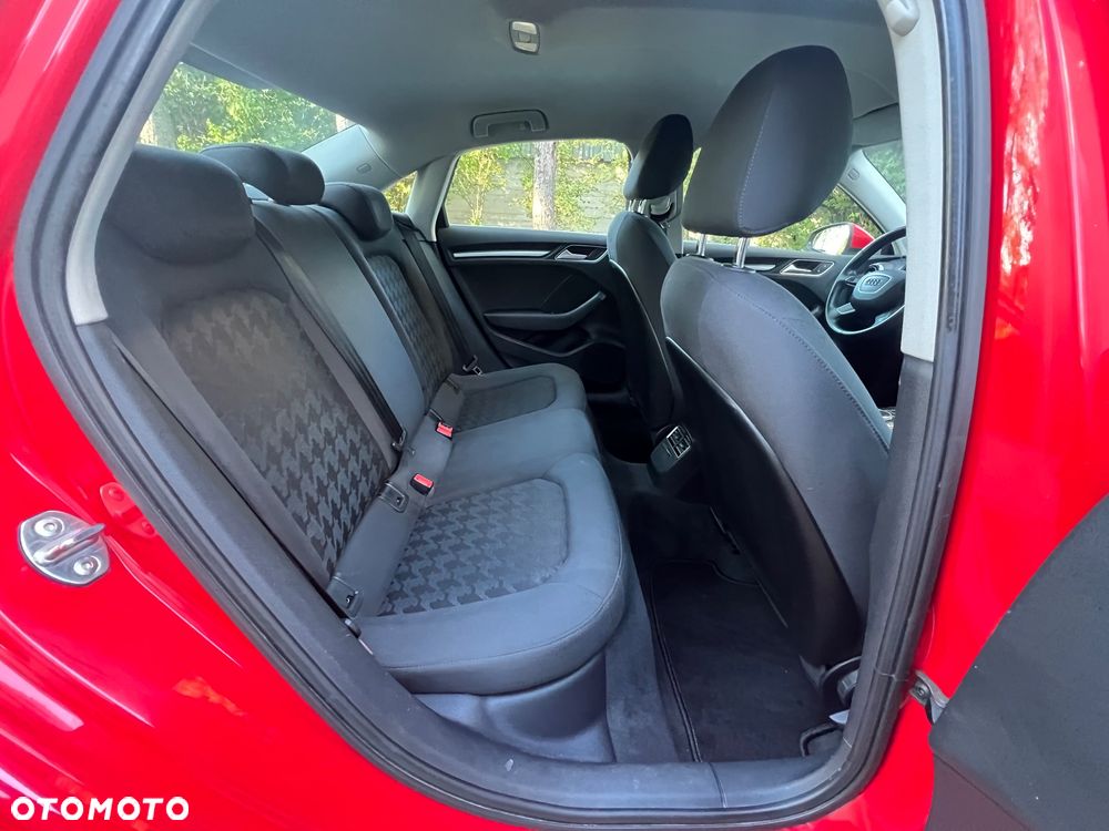 Audi A3 Limousine 1.6 TDI (clean diesel) Ambiente - 13