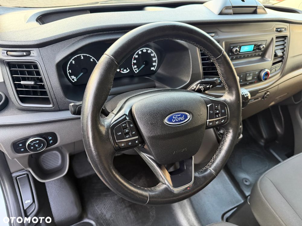 Ford Custom L1H1 - 11