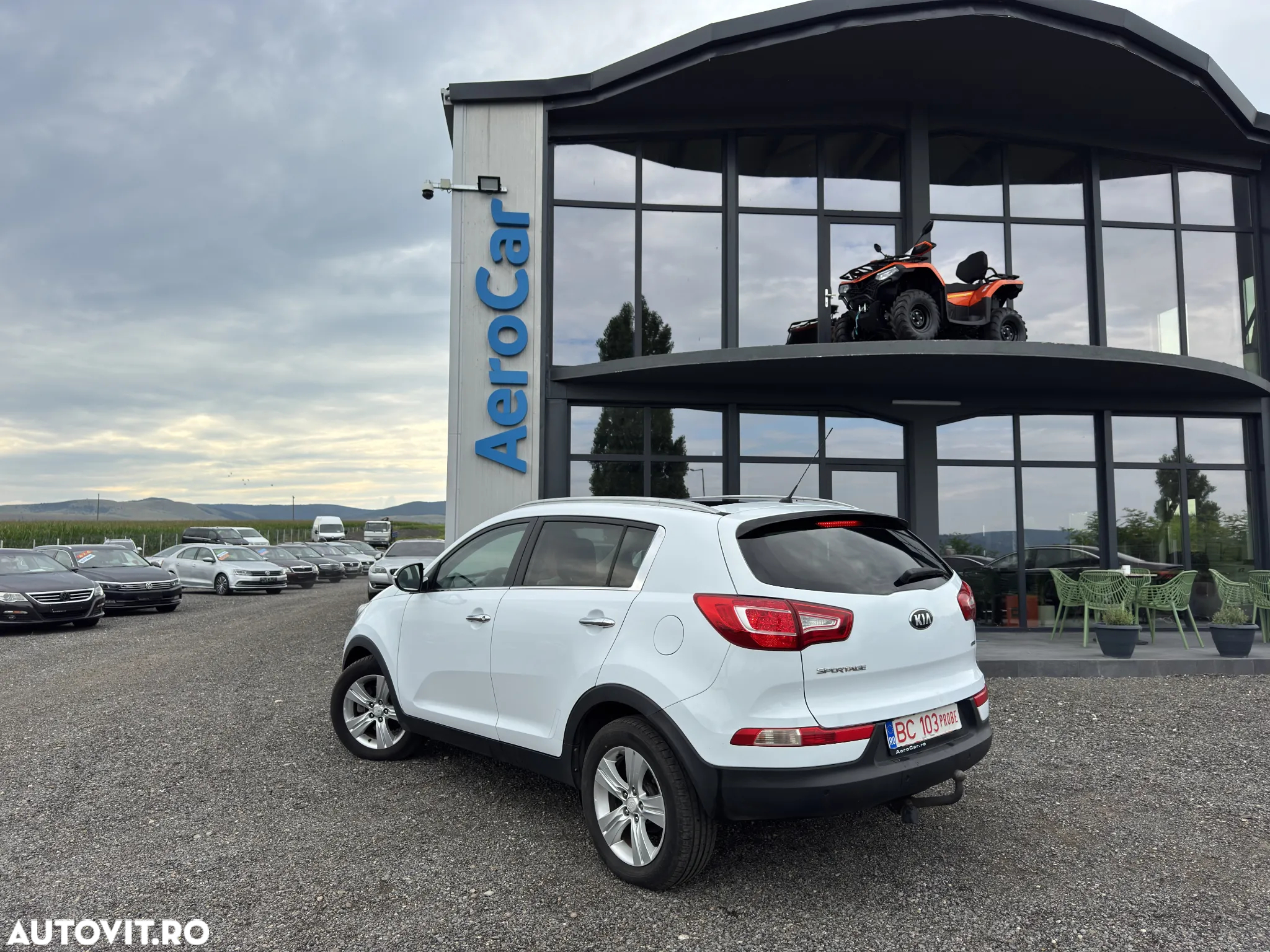 Kia Sportage 2.0 CRDI 2WD Spirit - 13