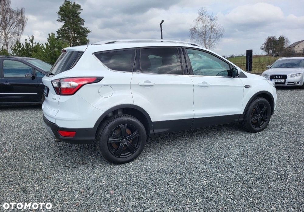 Ford Kuga - 28