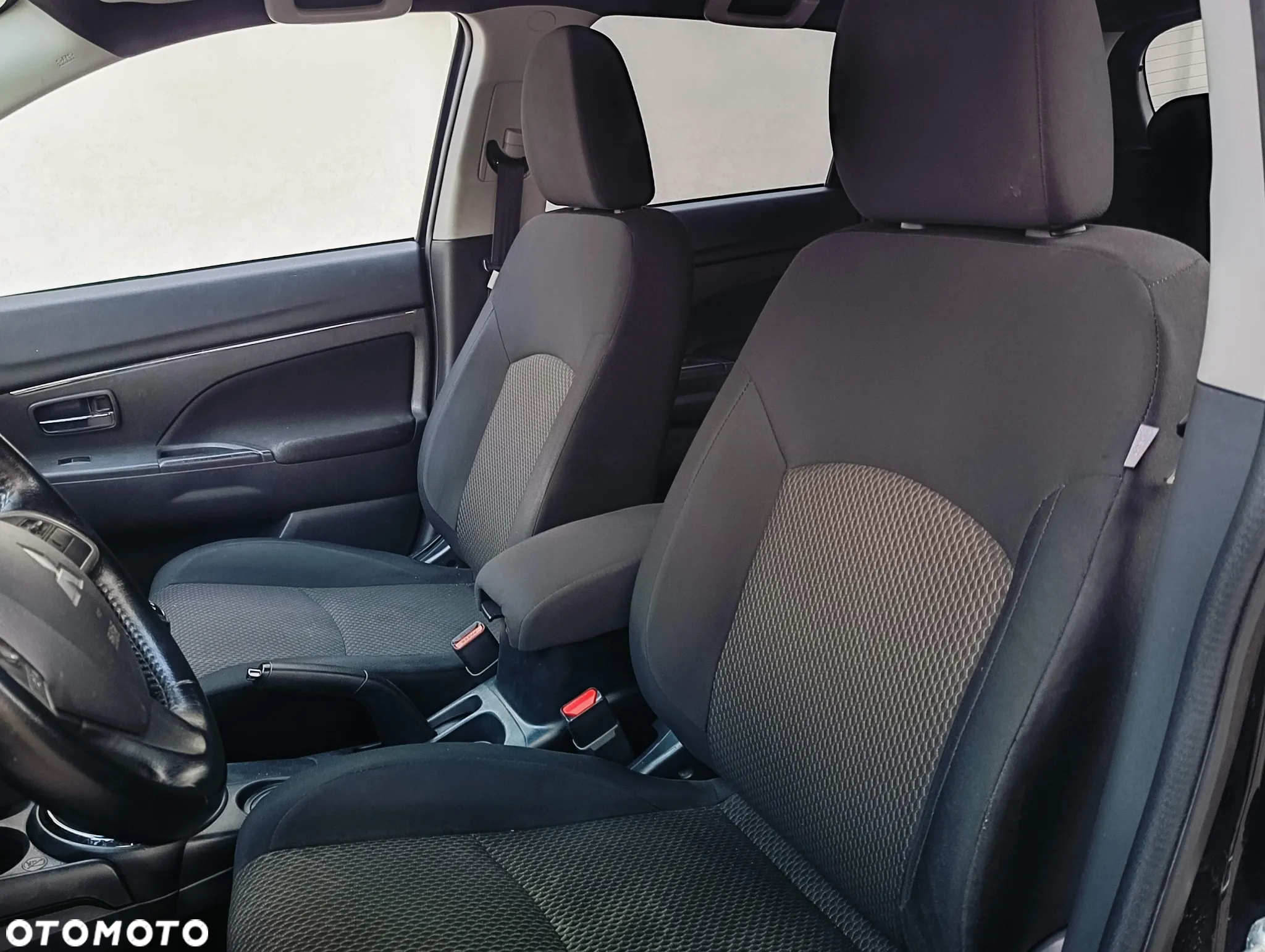 Mitsubishi ASX 1.6 2WD Intense - 17