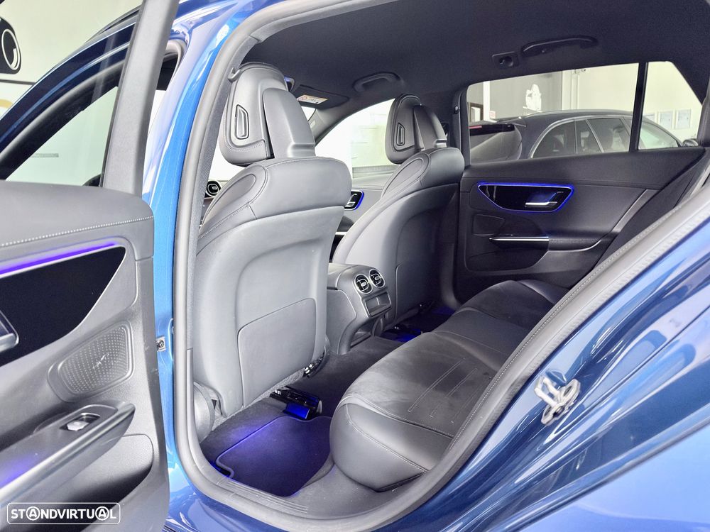 Mercedes-Benz C 300 e T 9G-TRONIC AMG Line - 27