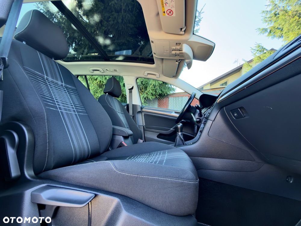 Volkswagen Golf 2.0 TDI BlueMotion Technology Lounge - 27