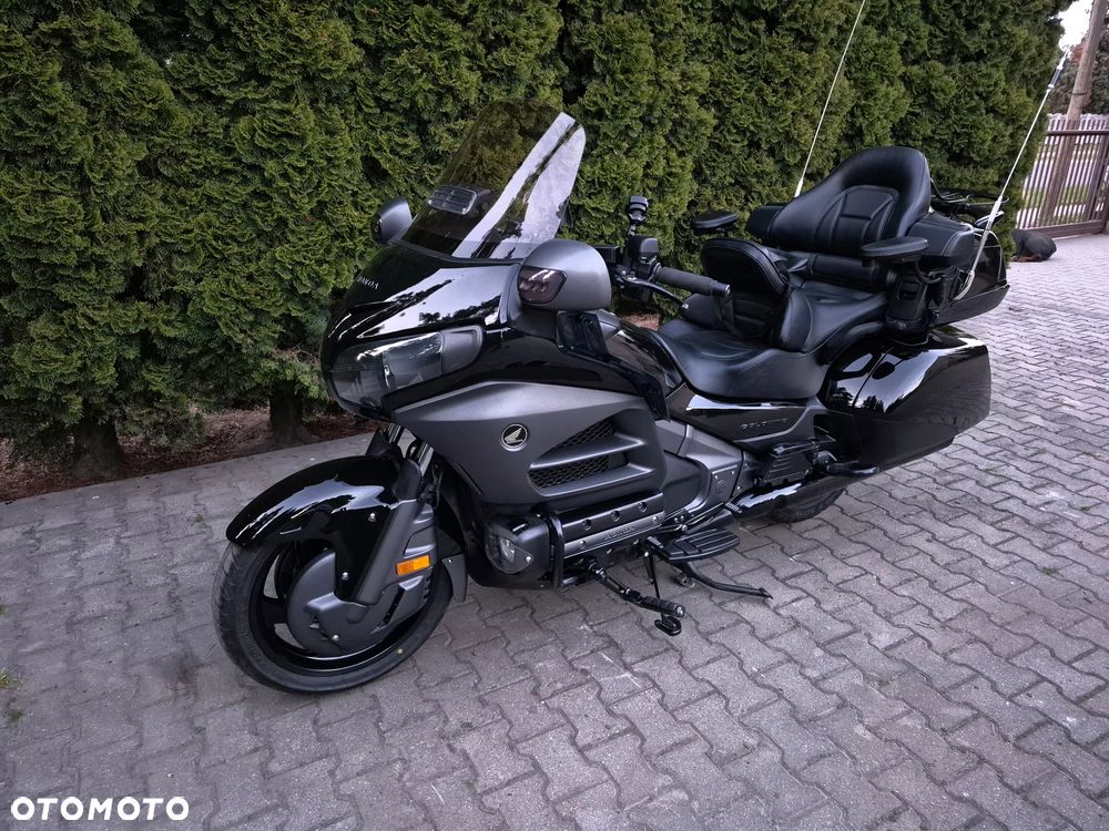 Honda GL - 16