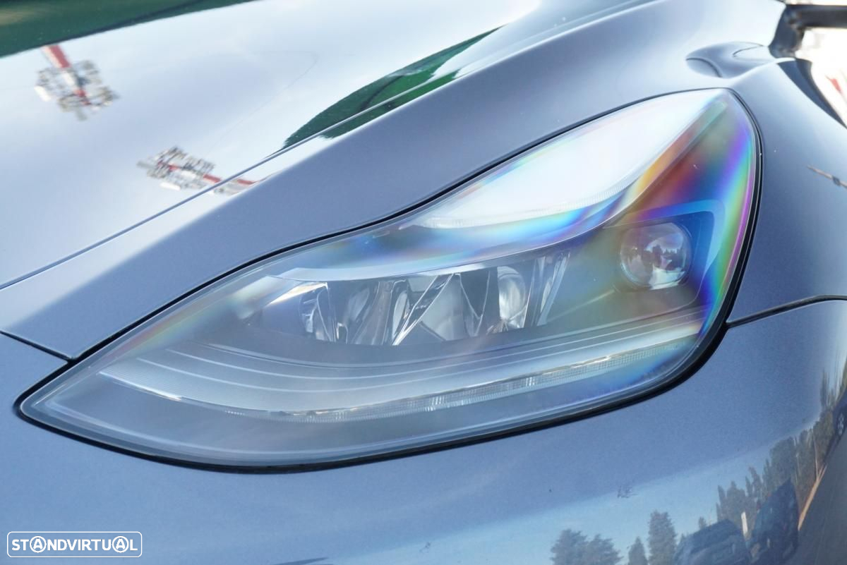 Tesla Model Y - 7
