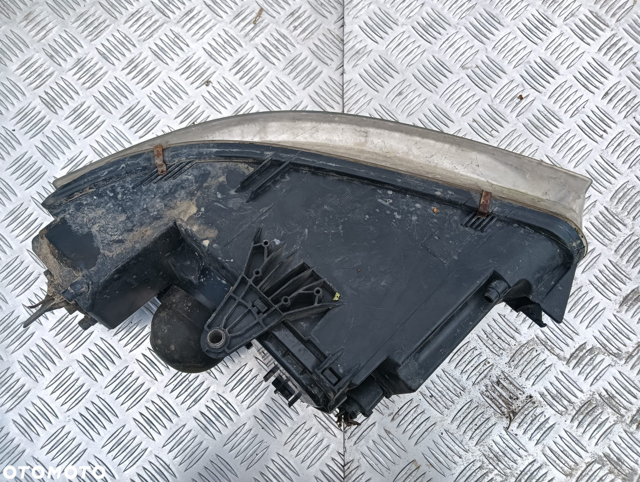 Lampa prawy przód VW Passat B5 FL - 4