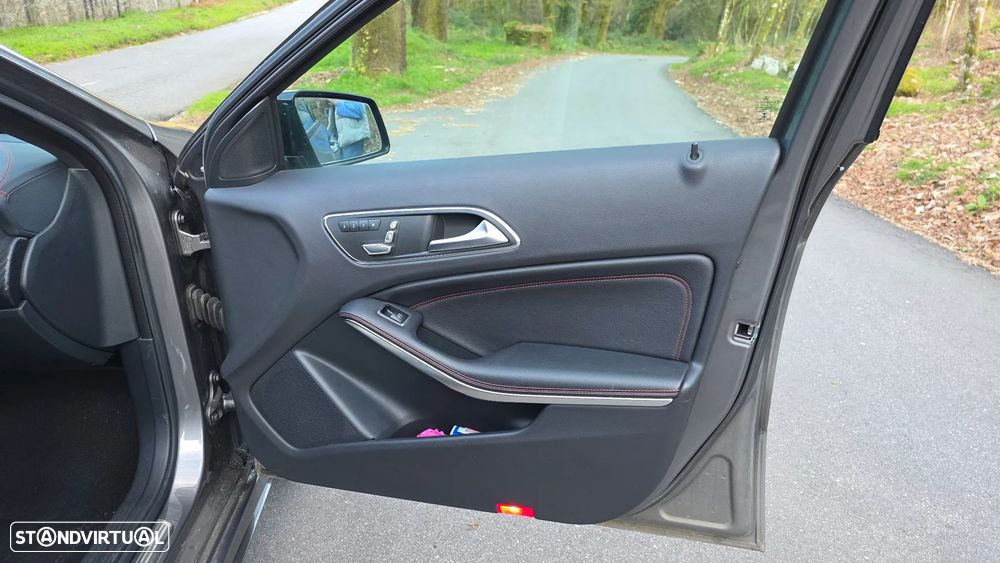 Mercedes-Benz A 220 d 7G-DCT AMG Line - 15