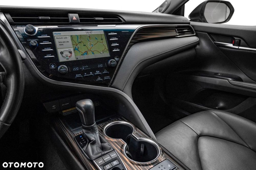 Toyota Camry 2.5 Hybrid Prestige CVT - 12