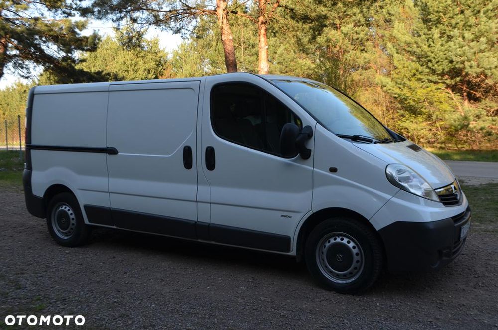 Opel Vivaro - 11