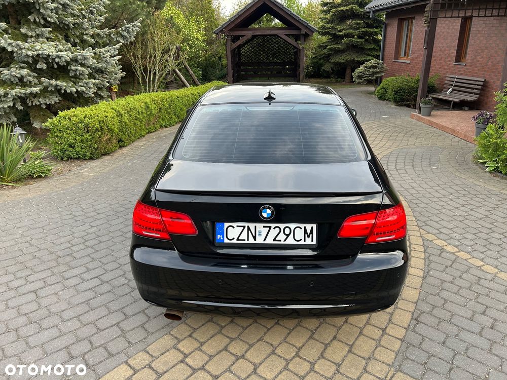 BMW Seria 3 320i M Sport Edition - 8