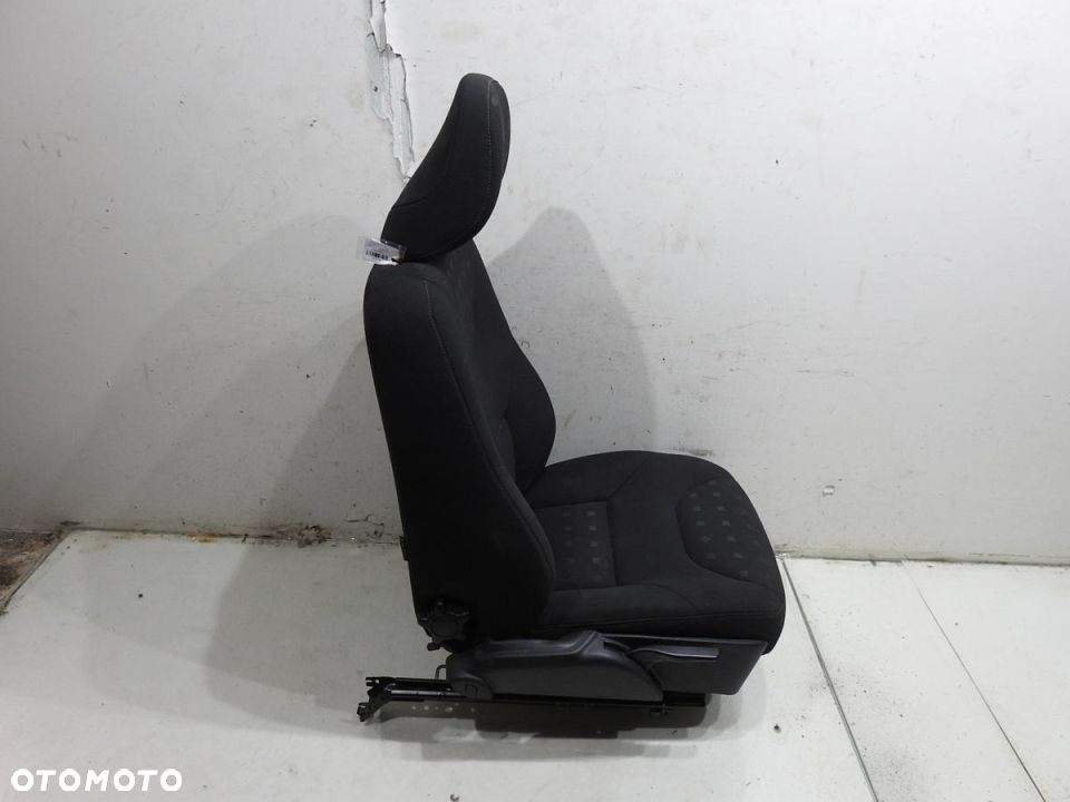 FOTEL PRAWY PRZÓD VOLVO S60 I LIFT - 4