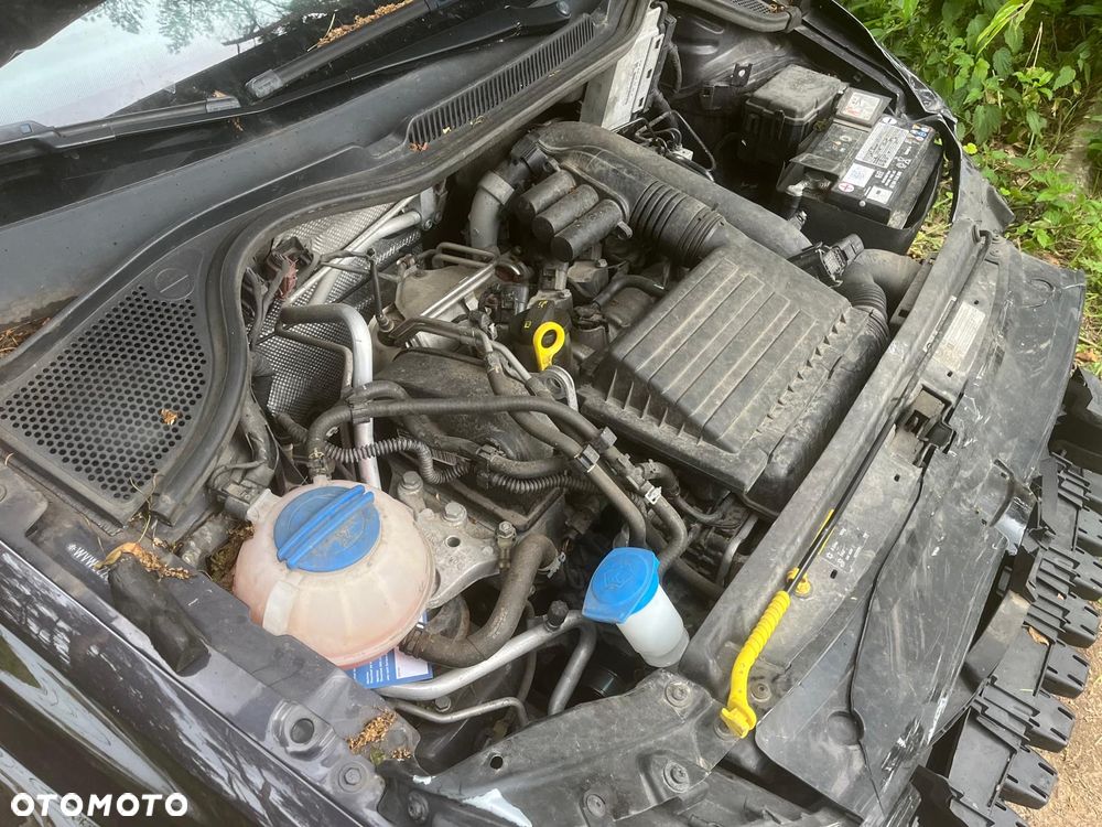 Volkswagen Polo 1.2 TSI Blue Motion Technology DSG Lounge - 17