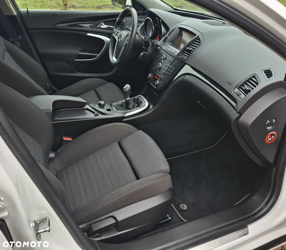 Opel Insignia 1.6 Turbo Sport - 27