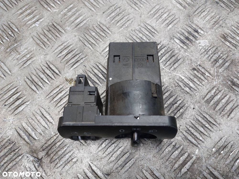 PRZEŁĄCZNIK ŚWIATEŁ  AUDI A3 8L 8L1941531E - 2