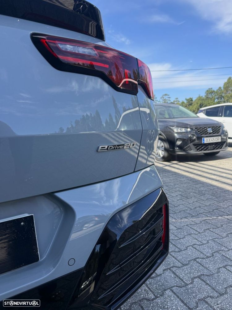 BMW iX2 eDrive20 Pack Desportivo M Pro - 7