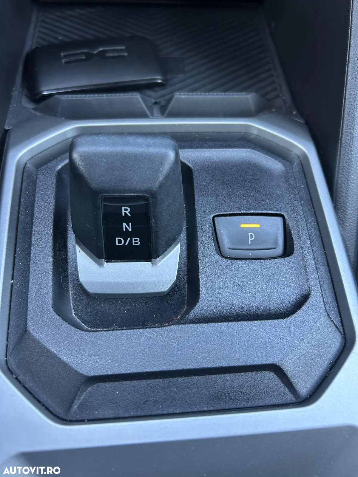 Dacia Duster HEV 140 Journey - 9