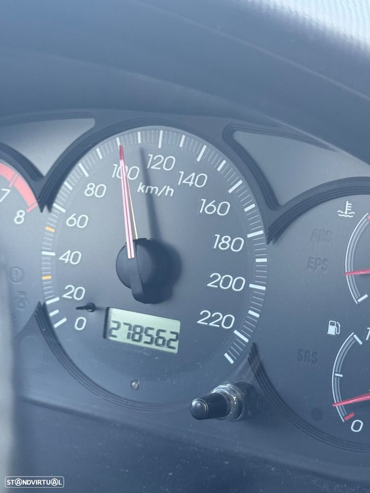 Honda Civic 1.6 LS - 4