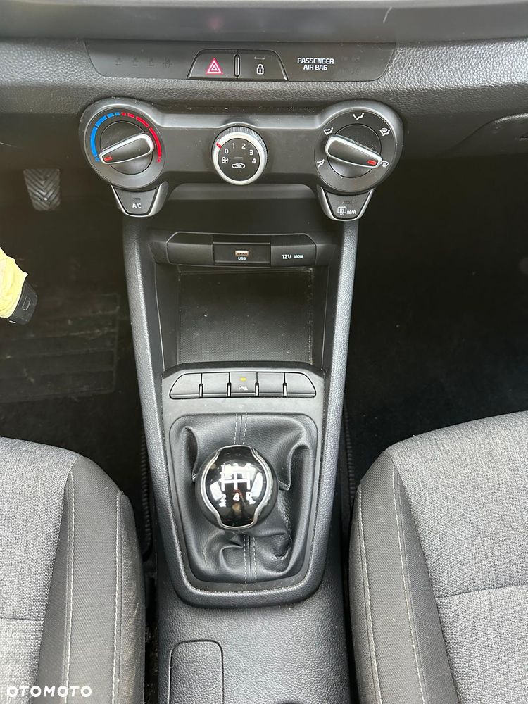 Kia Stonic 1.2 L Business Line - 11