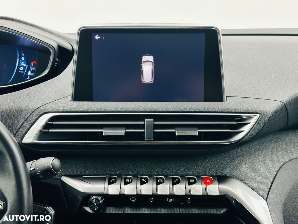 Peugeot 3008 PureTech 130 Stop & Start GPF Allure Pack - 27