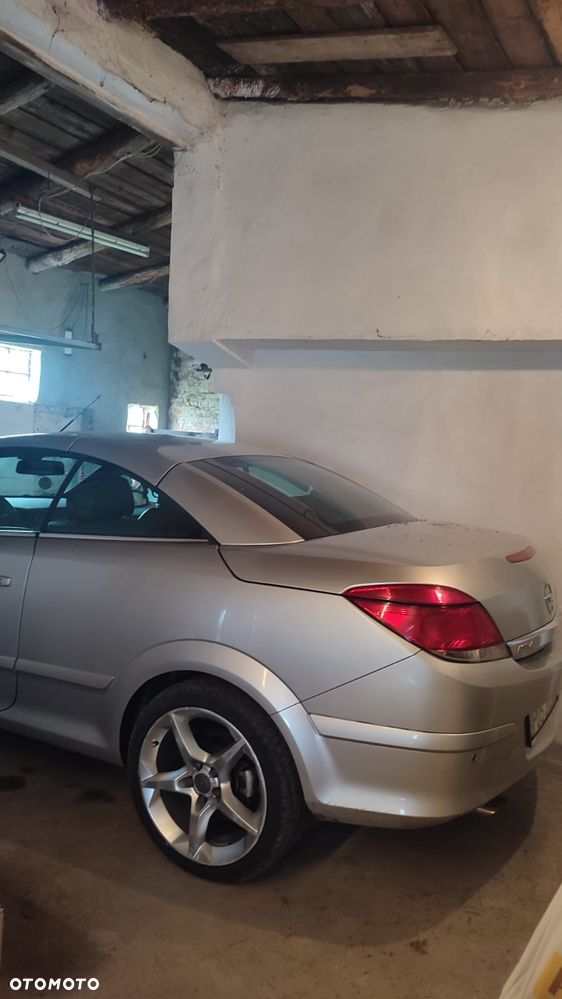 Opel Astra 1.9 CDTI Cosmo - 3