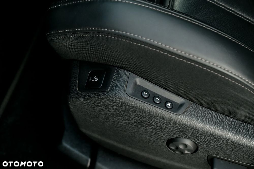 Peugeot 3008 BlueHDi 180 Stop & Start EAT8 Allure - 21