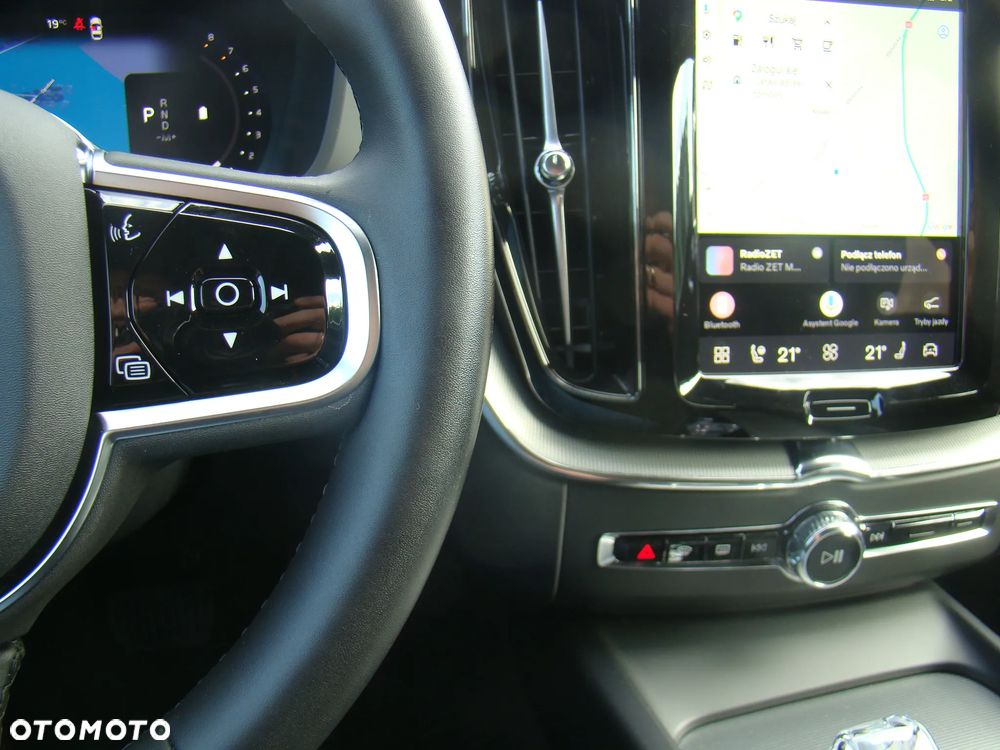 Volvo XC 60 B5 B AWD Geartronic RDesign - 28