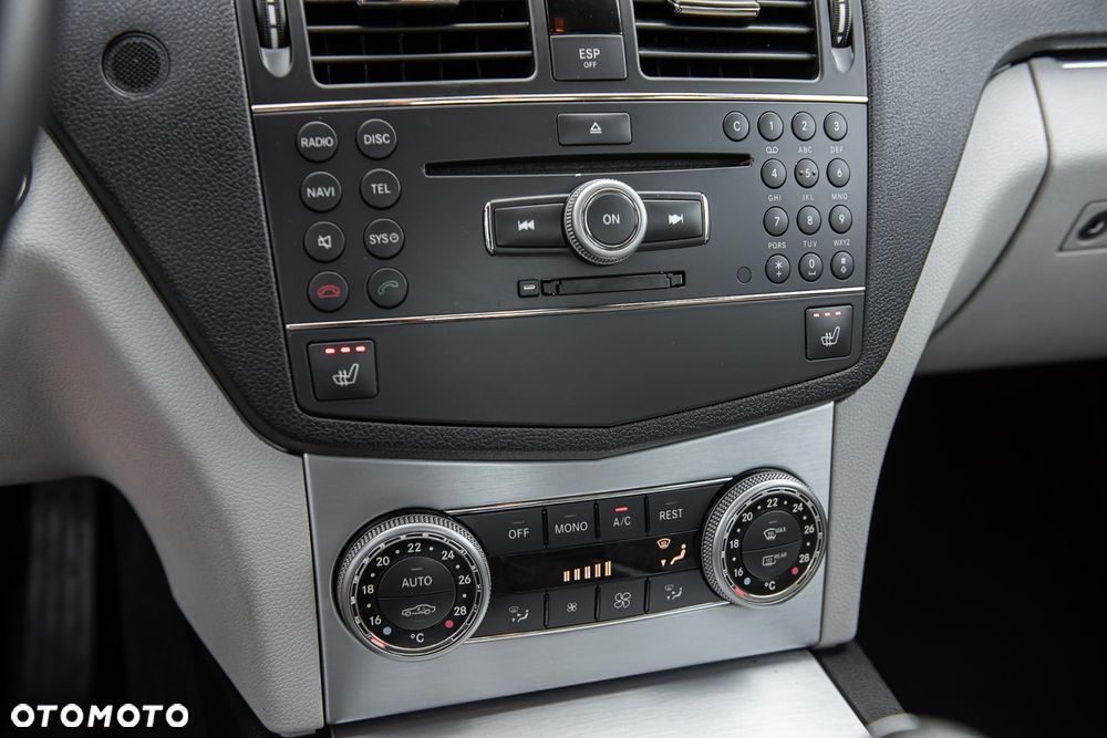 Mercedes-Benz Klasa C 350 CDI DPF 4Matic 7G-TRONIC Avantgarde - 21