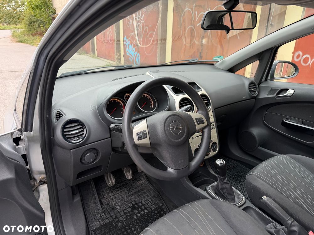 Opel Corsa 1.4 16V Innovation - 14