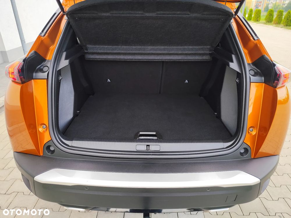 Peugeot 2008 1.2 PureTech Allure S&S - 26