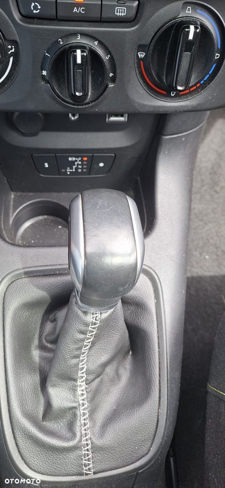 Citroën C3 Pure Tech 110 S&S EAT6 SHINE - 18