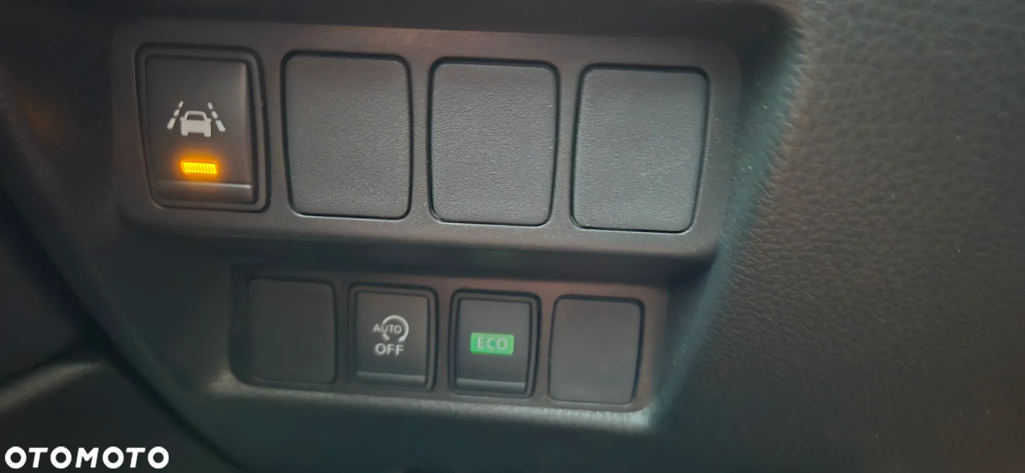 Nissan Qashqai 1.3 DIG-T N-Connecta DCT - 29